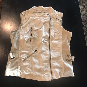 PEYTON JENSEN TAN VEST